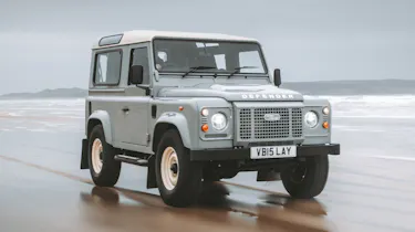 Land Rover Defender Works V8 Islay Edition - front tracking