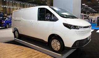 Maxus eDeliver 7 on static show stand