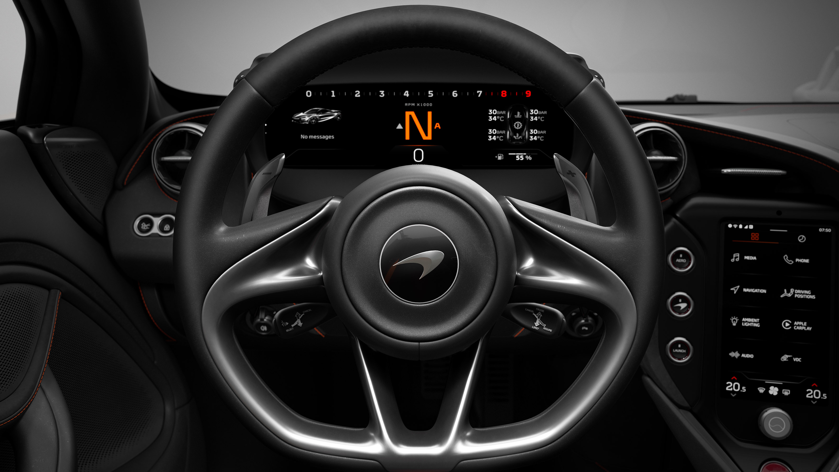 McLaren 750S - steering wheel