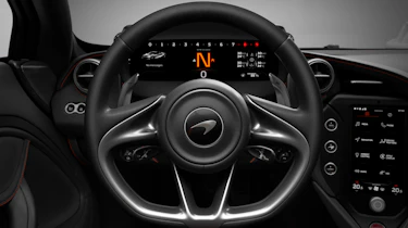 McLaren 750S - steering wheel