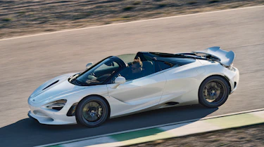 McLaren 750S Spider - side action