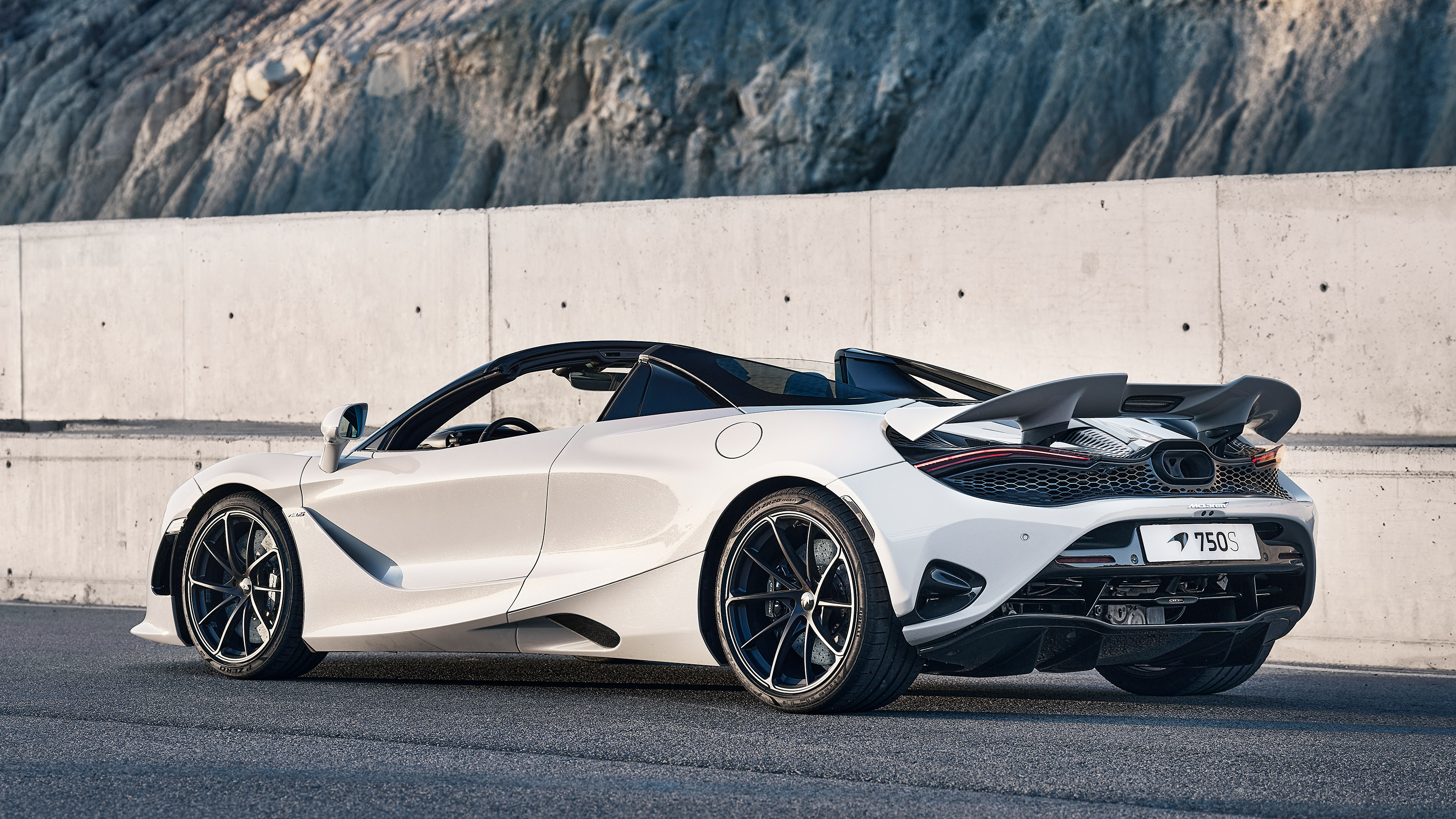 McLaren 750S Spider.- rear static