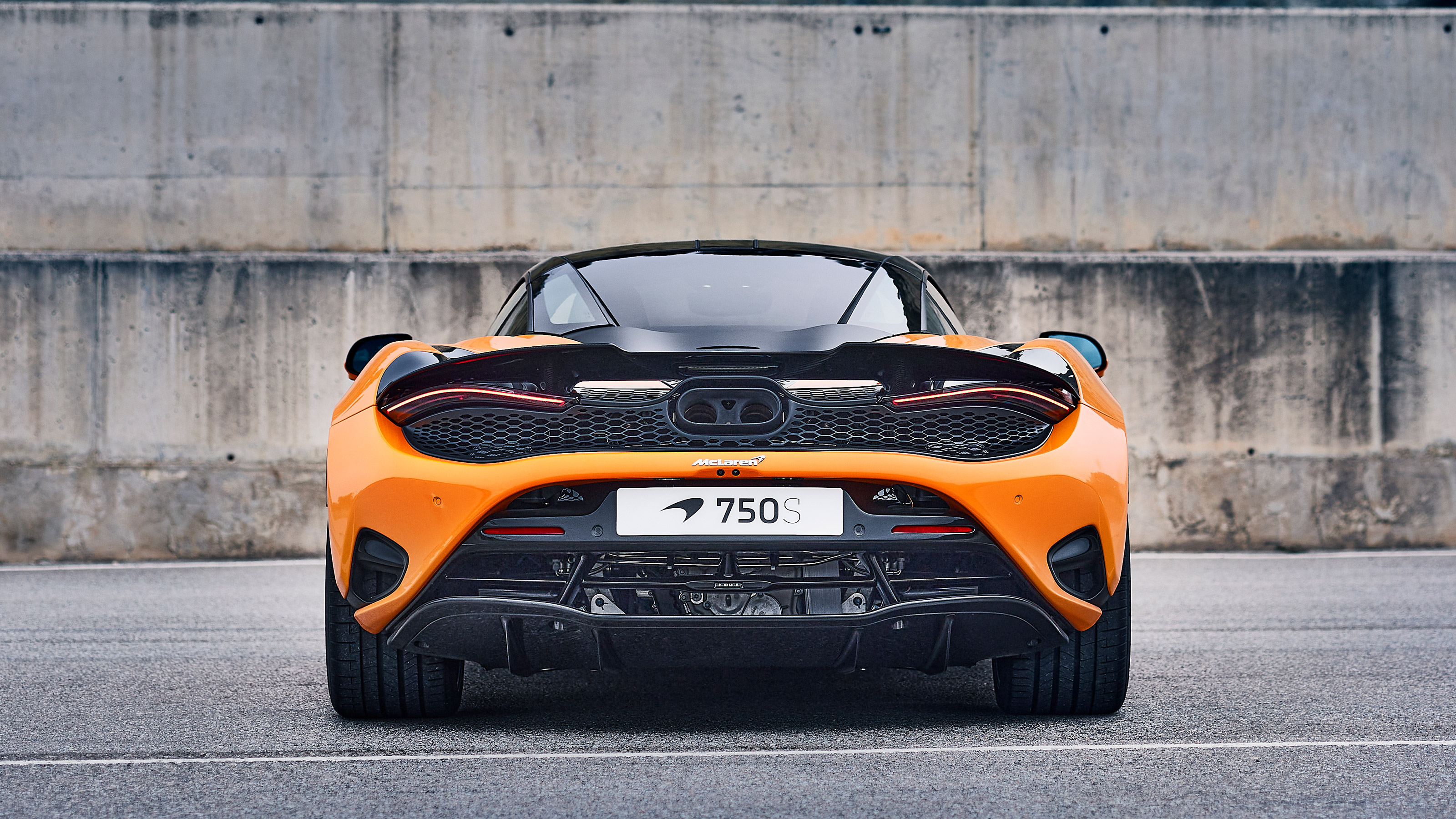 McLaren 750S - full rear