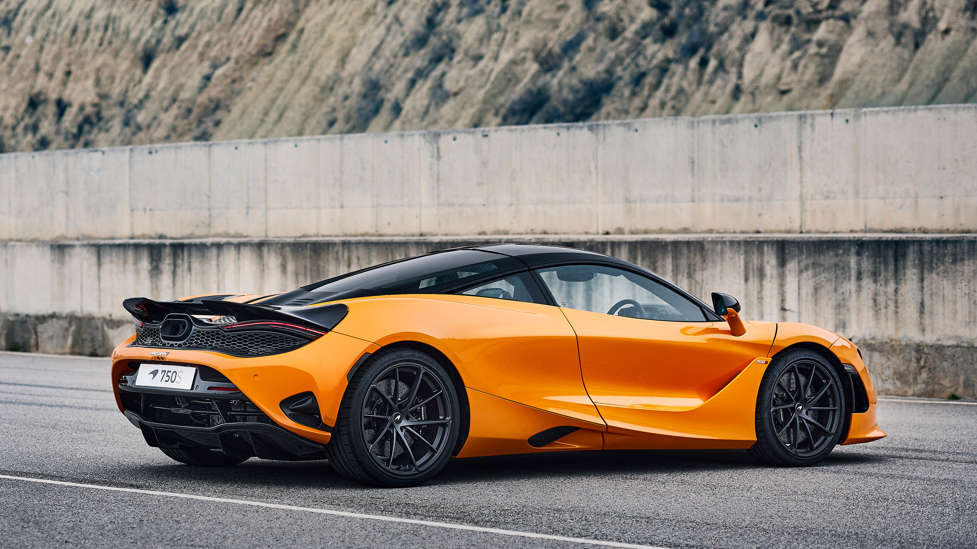 McLaren 750S - rear static