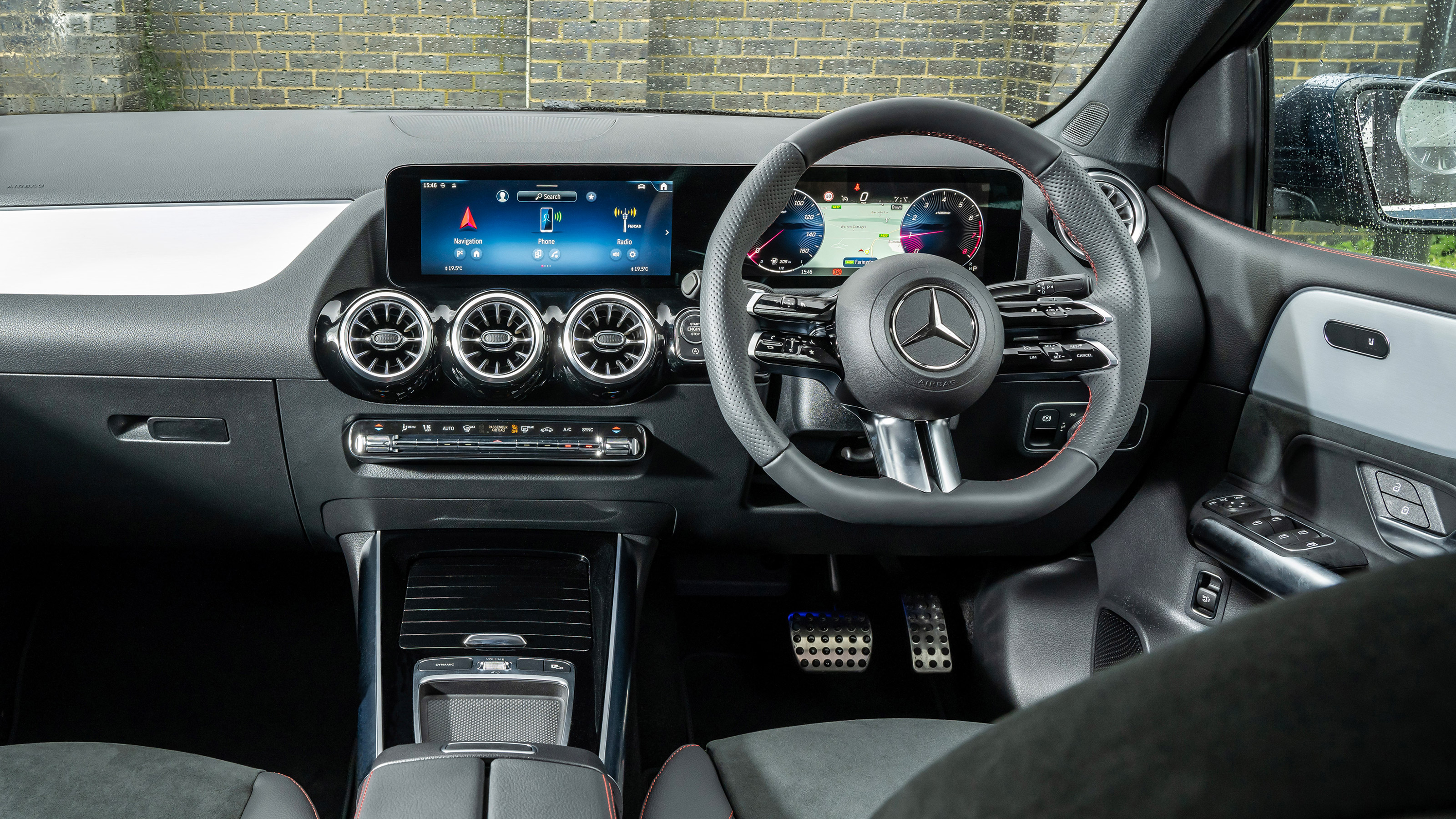 Mercedes B-Class - dash
