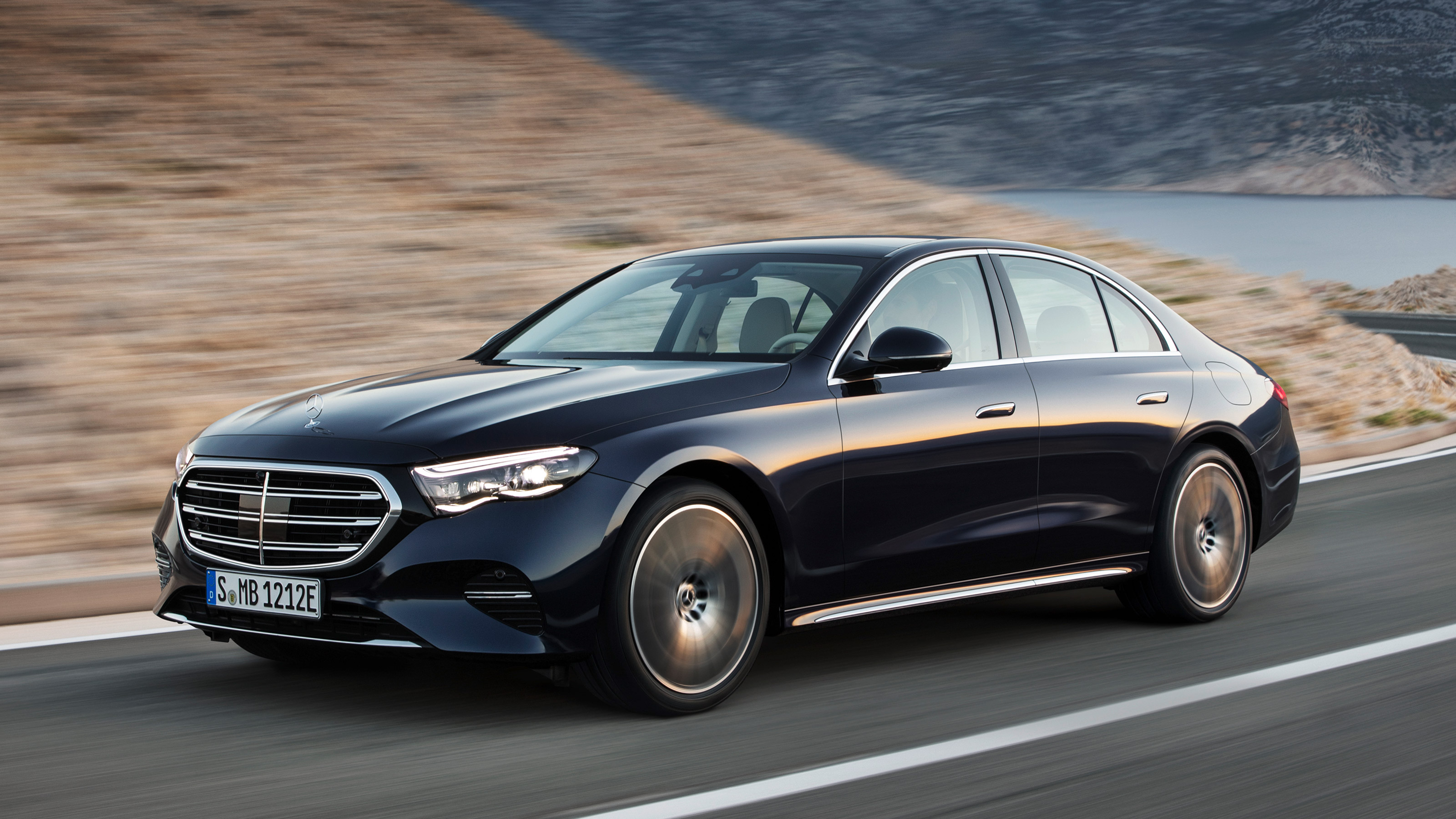 Mercedes E-Class - front action
