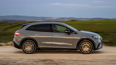 Mercedes EQE SUV - side