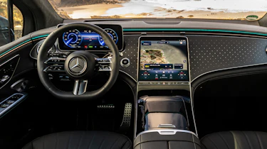 Mercedes EQE SUV - dash