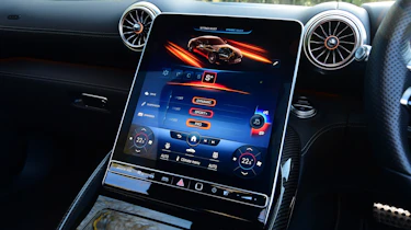 Mercedes-AMG SL 55 - touchscreen
