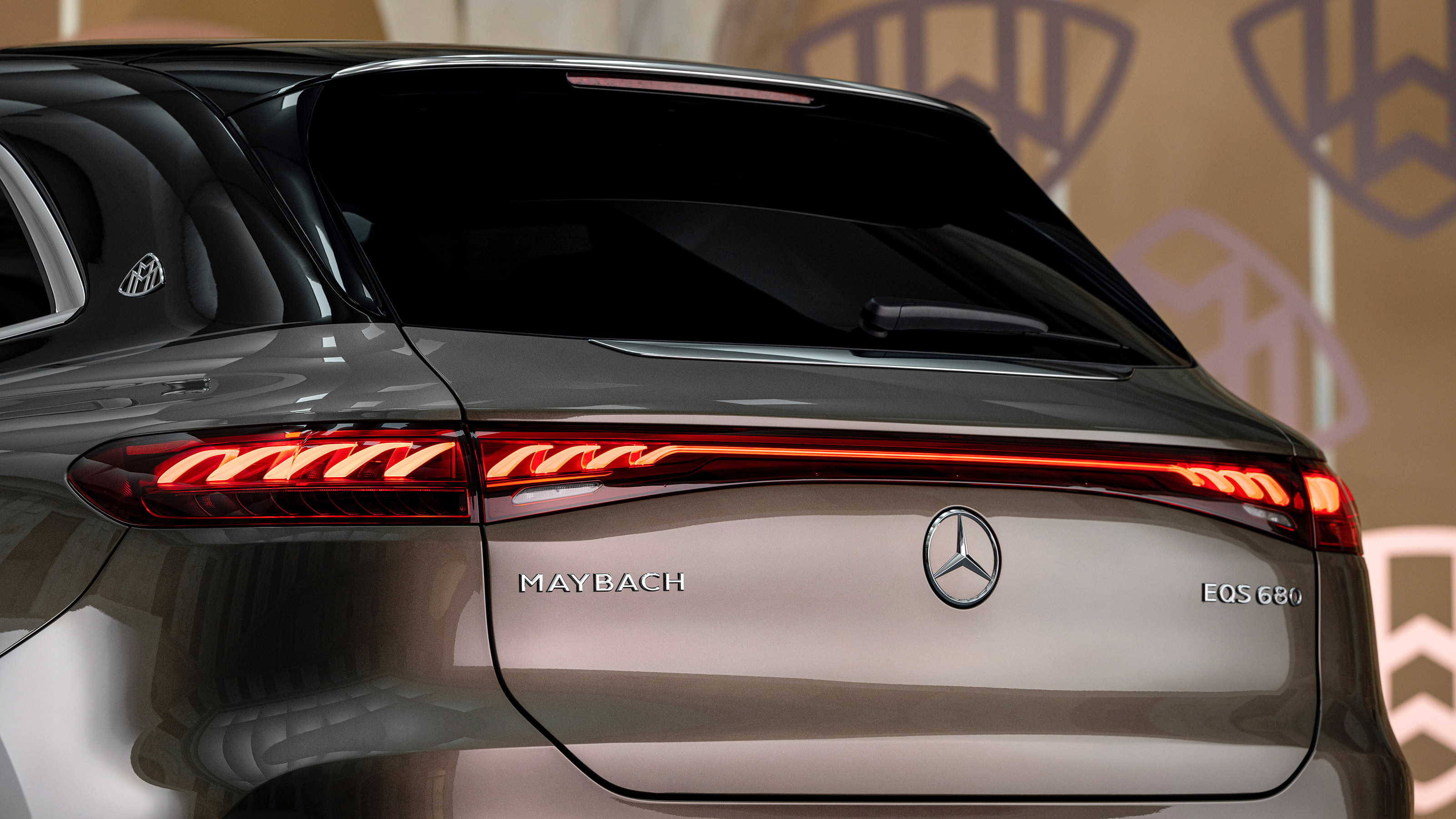 Mercedes-Maybach EQS SUV - rear detail