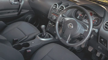 Nissan Qashqai Mk1 - cabin