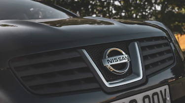 Nissan Qashqai Mk1 - grille