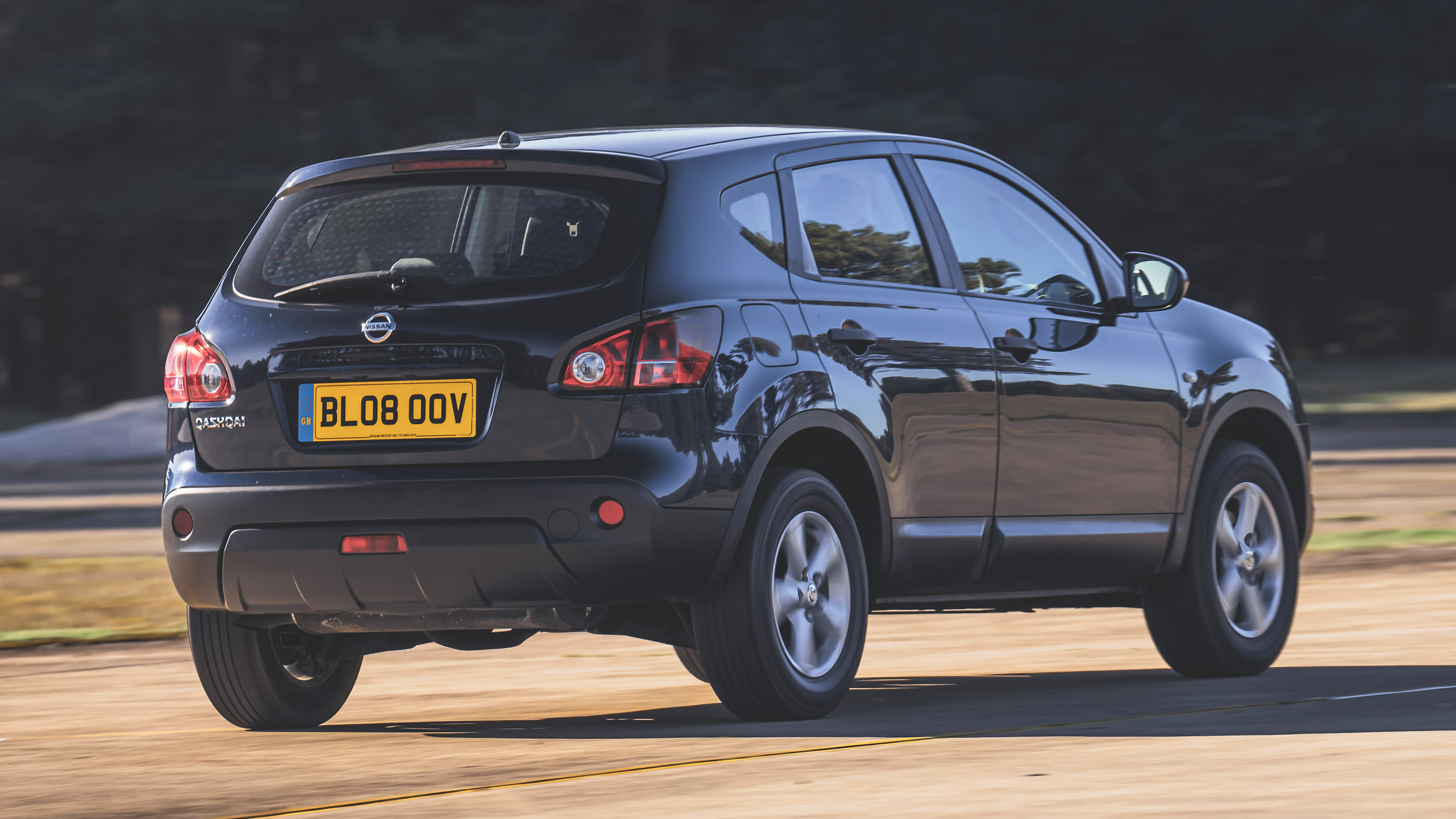 Nissan Qashqai Mk1 - rear action