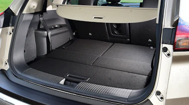 Nissan X-Trail - boot