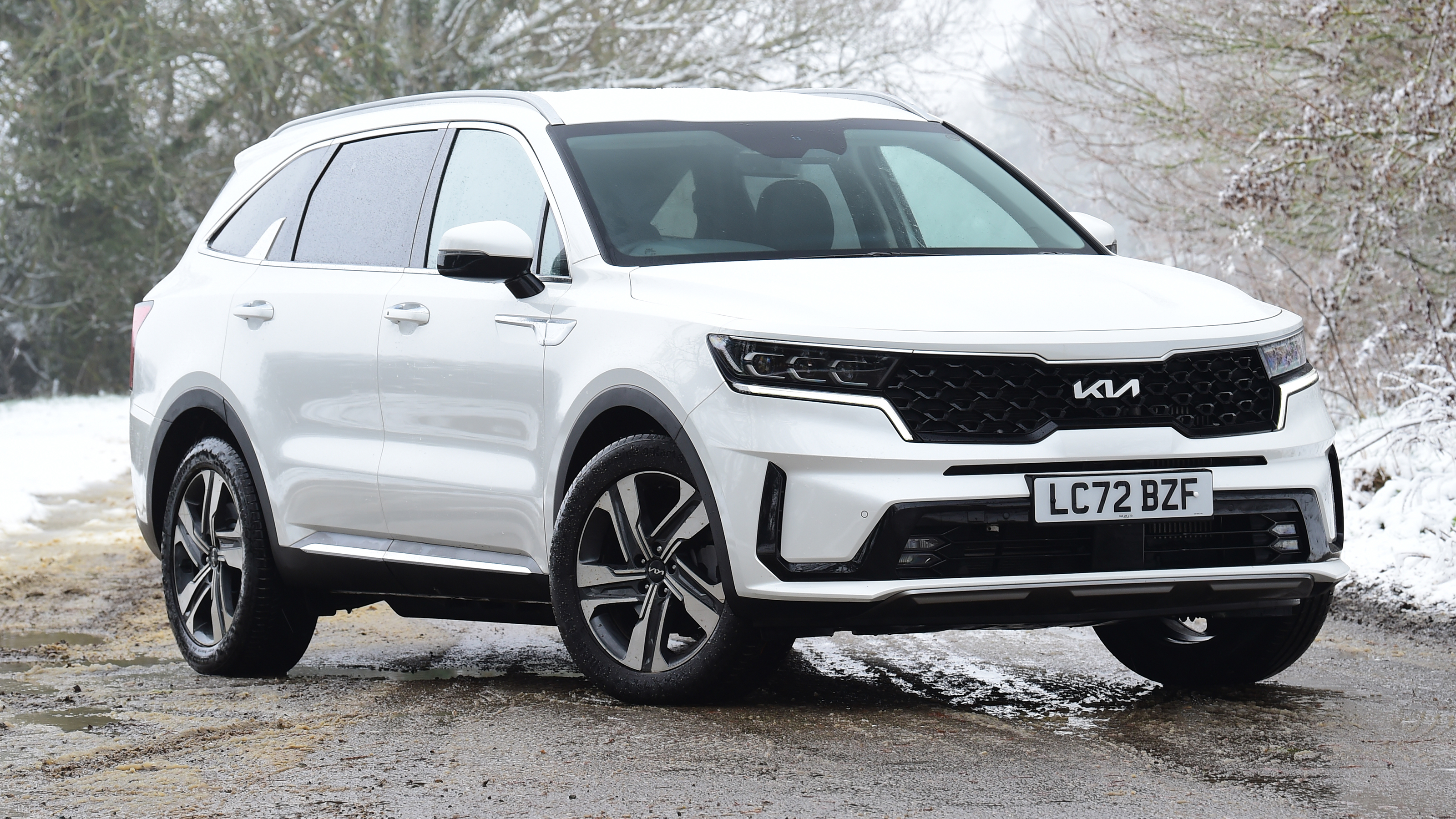 Kia Sorento - front static