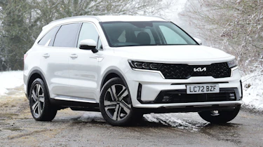 Kia Sorento - front static