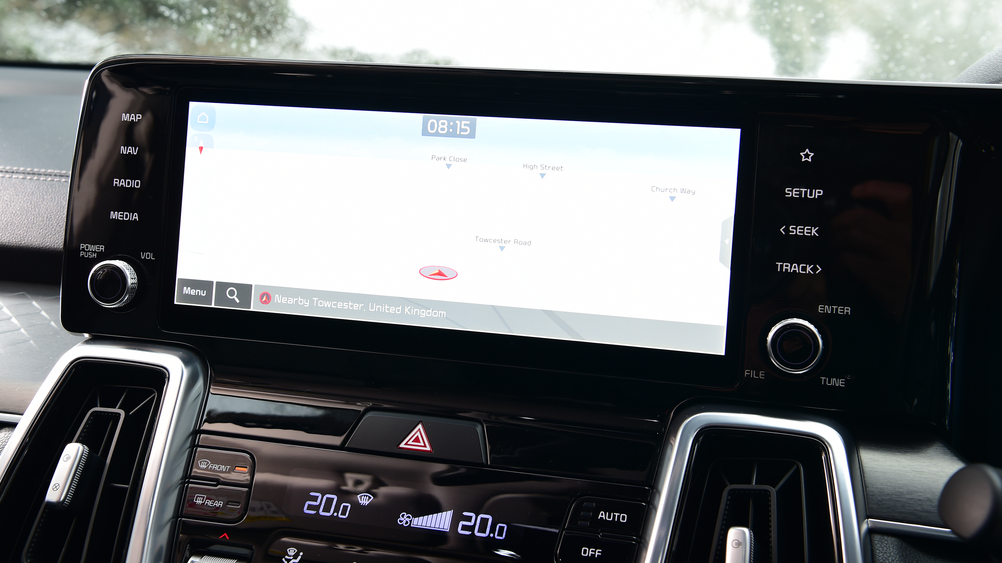 Kia Sorento - infotainment screen