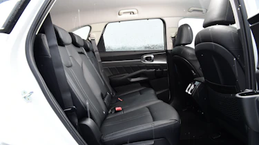 Kia Sorento - middle row seats
