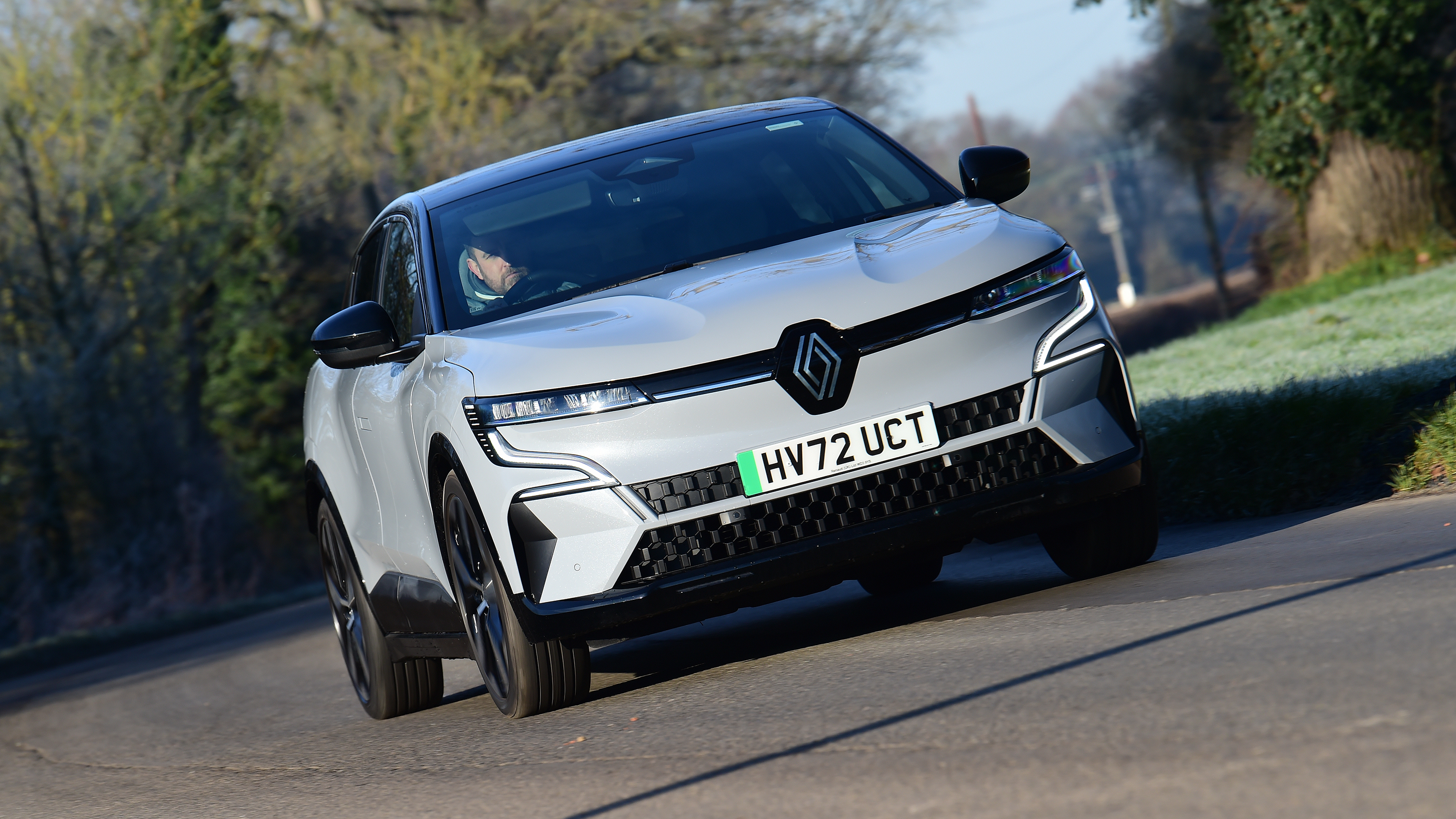 Renault Megane E-Tech - front cornerning