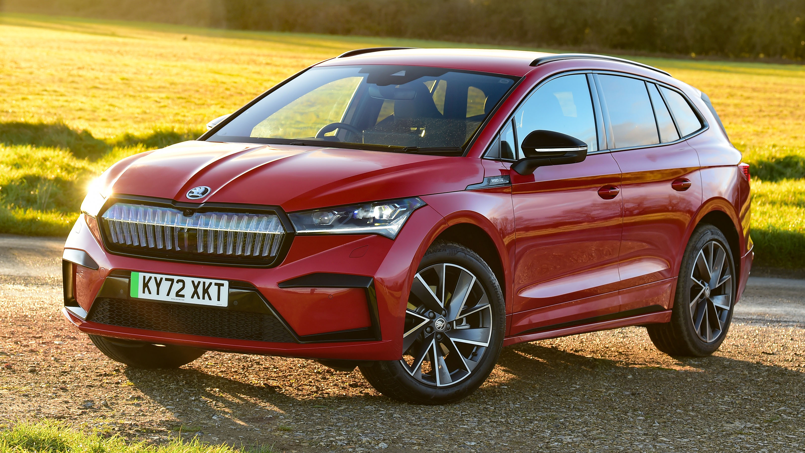 Skoda Enyaq iV - front static