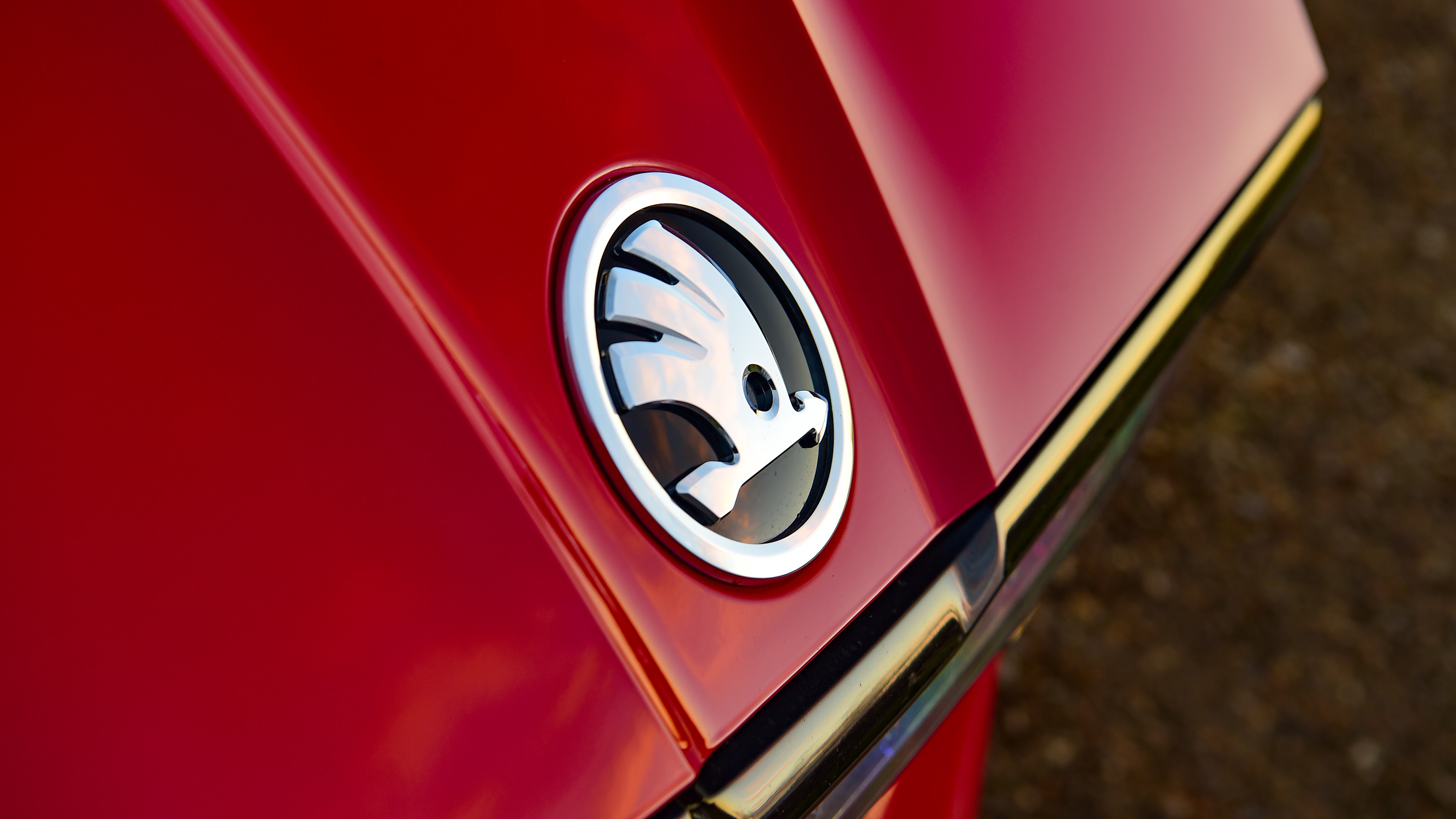 Skoda Enyaq iV - Skoda badge