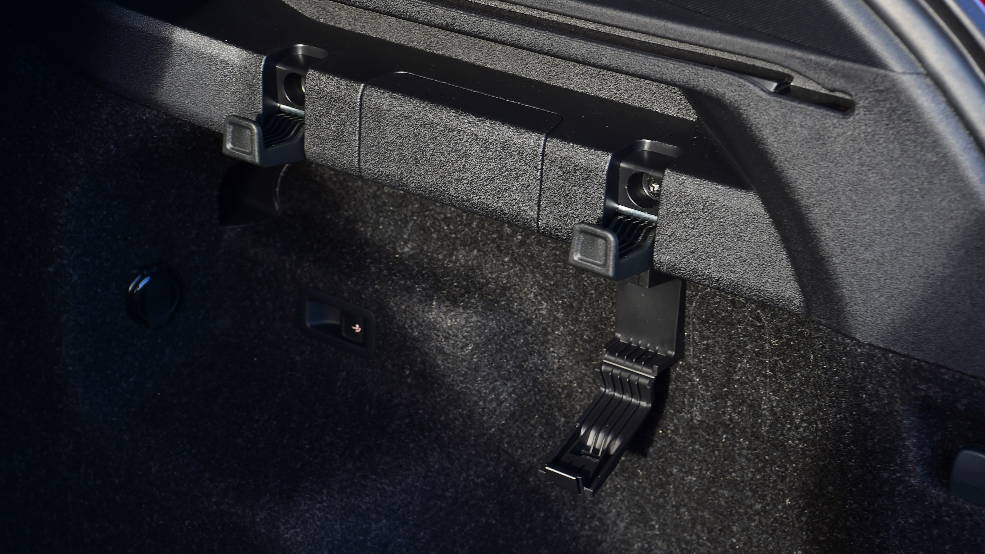 Skoda Enyaq iV - bag hooks