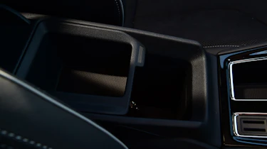 Skoda Enyaq iV - central storage bin