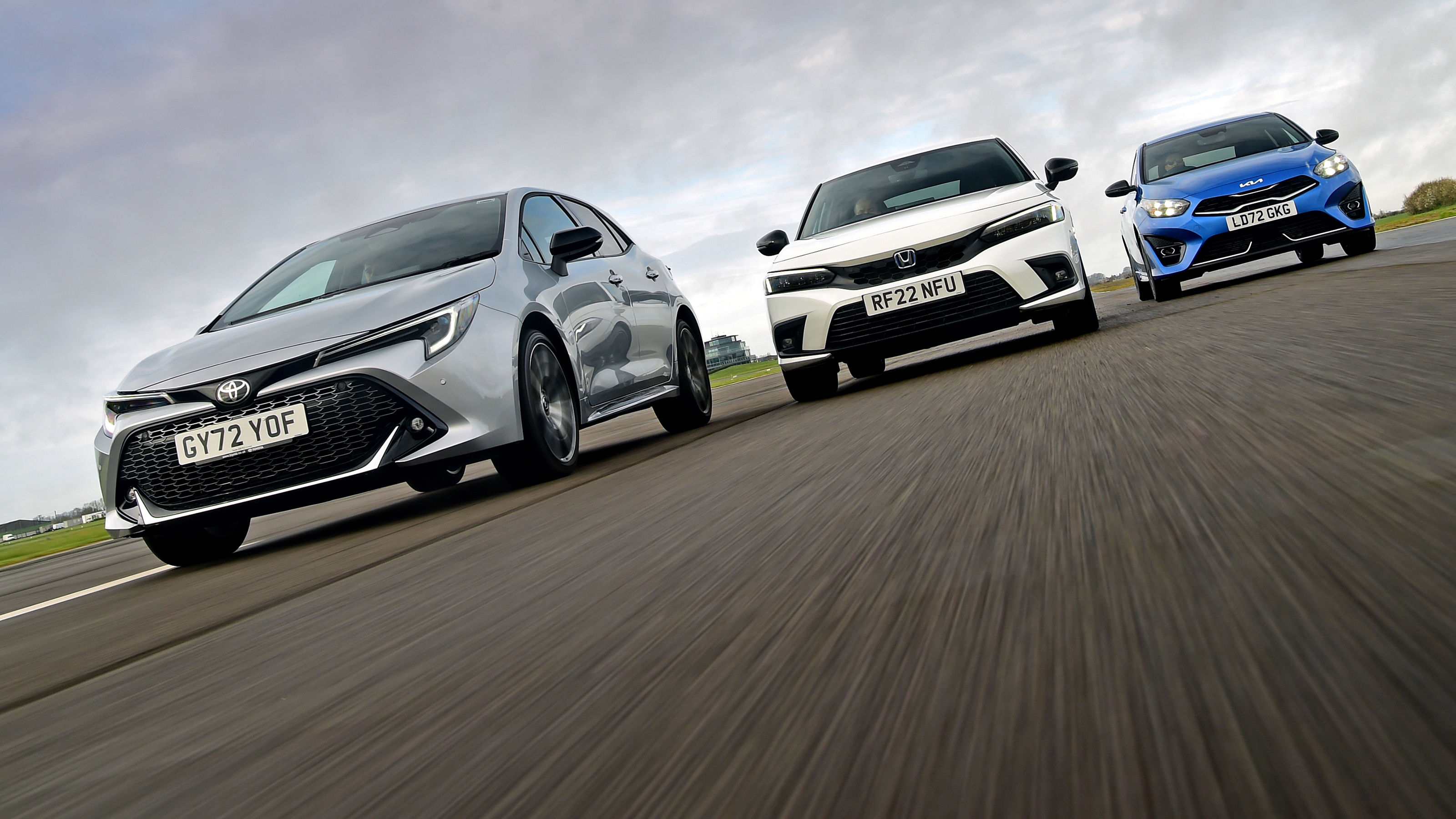 Toyota Corolla, Honda Civic and Kia Ceed - side-by-side tracking
