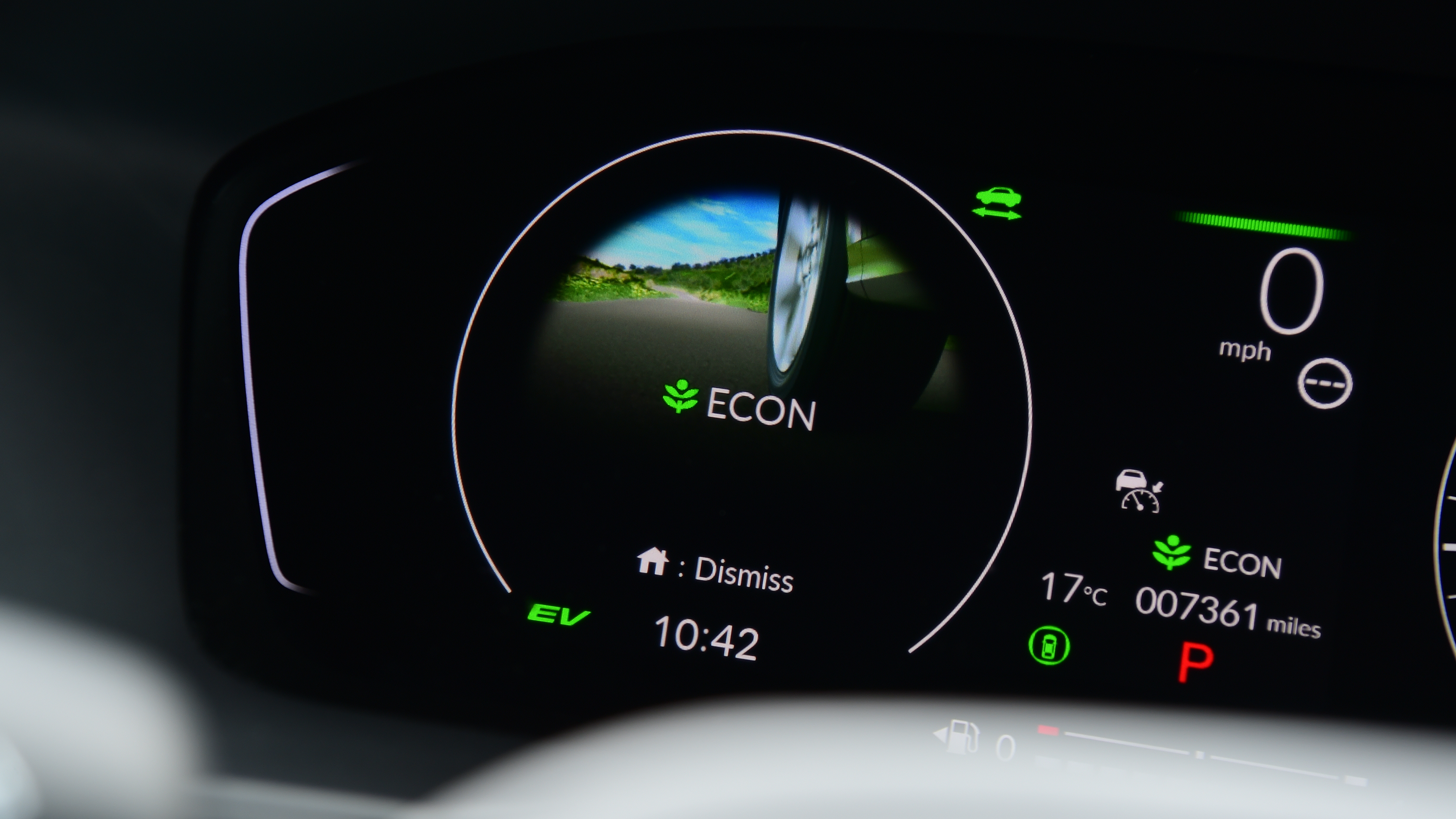 Honda Civic - dashboard screen (eco mode)