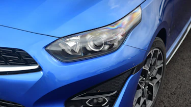 Kia Ceed - headlight