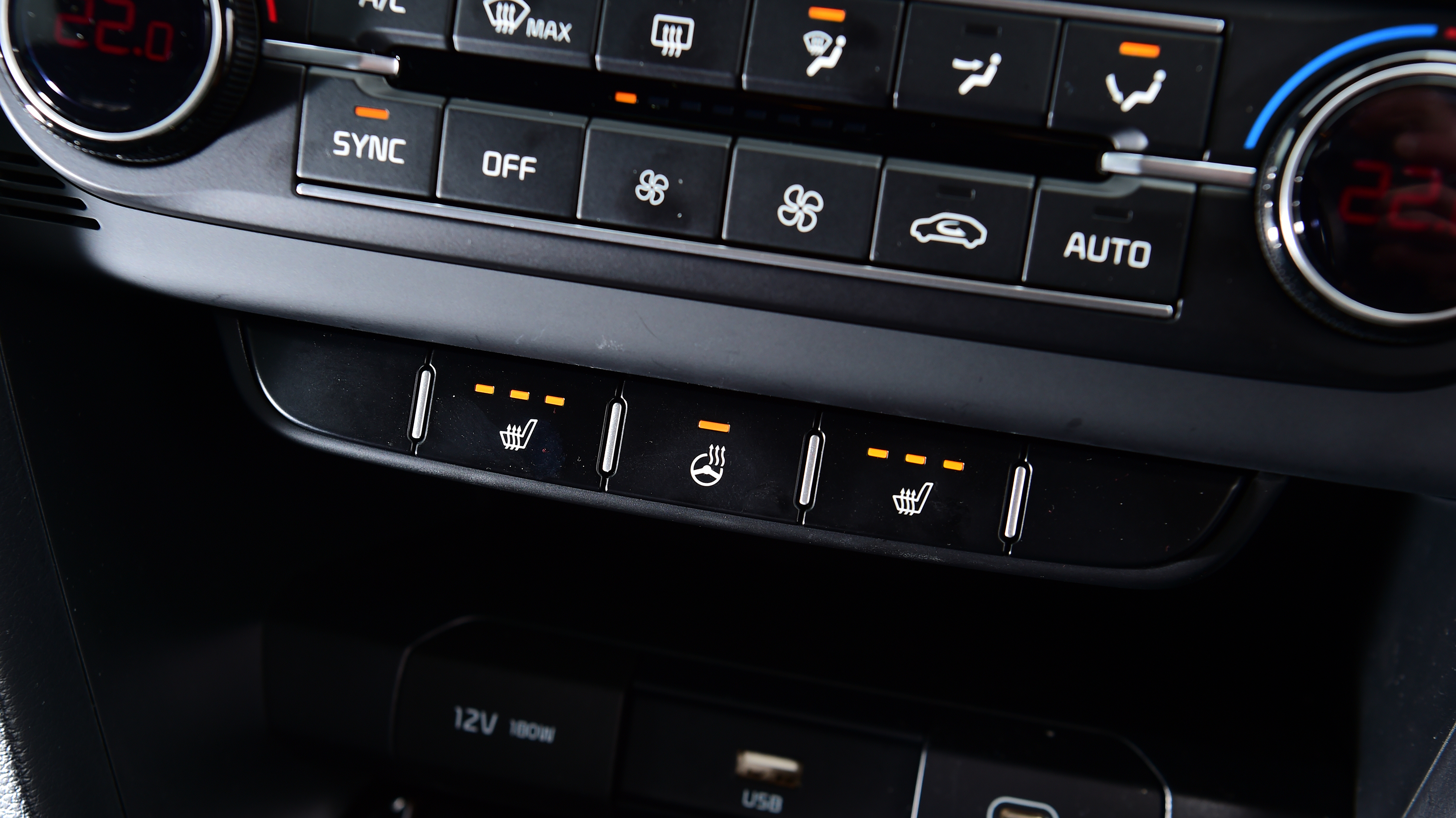 Kia Ceed - interior switchgear