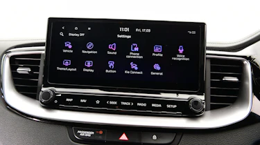 Kia Ceed - infotainment screen (apps menu)