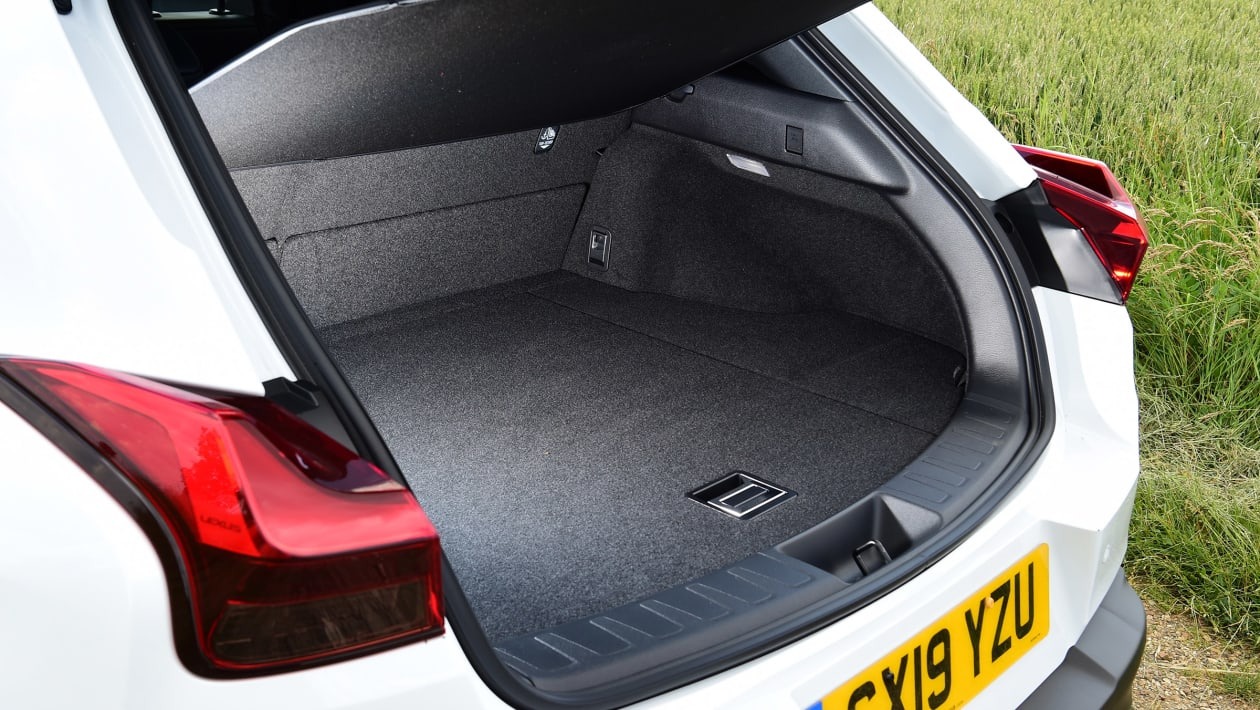 Used Lexus UX - boot