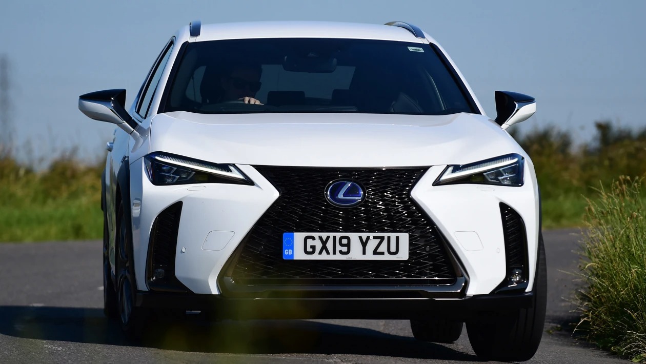 Used Lexus UX - front cornering