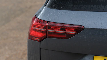 Volkswagen Golf Alltrack - rear light