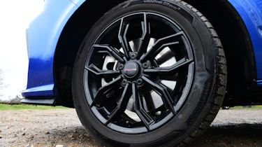 Volkswagen Transporter Sportline - front nearside wheel