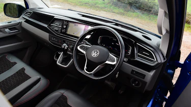 Volkswagen Transporter Sportline - interior