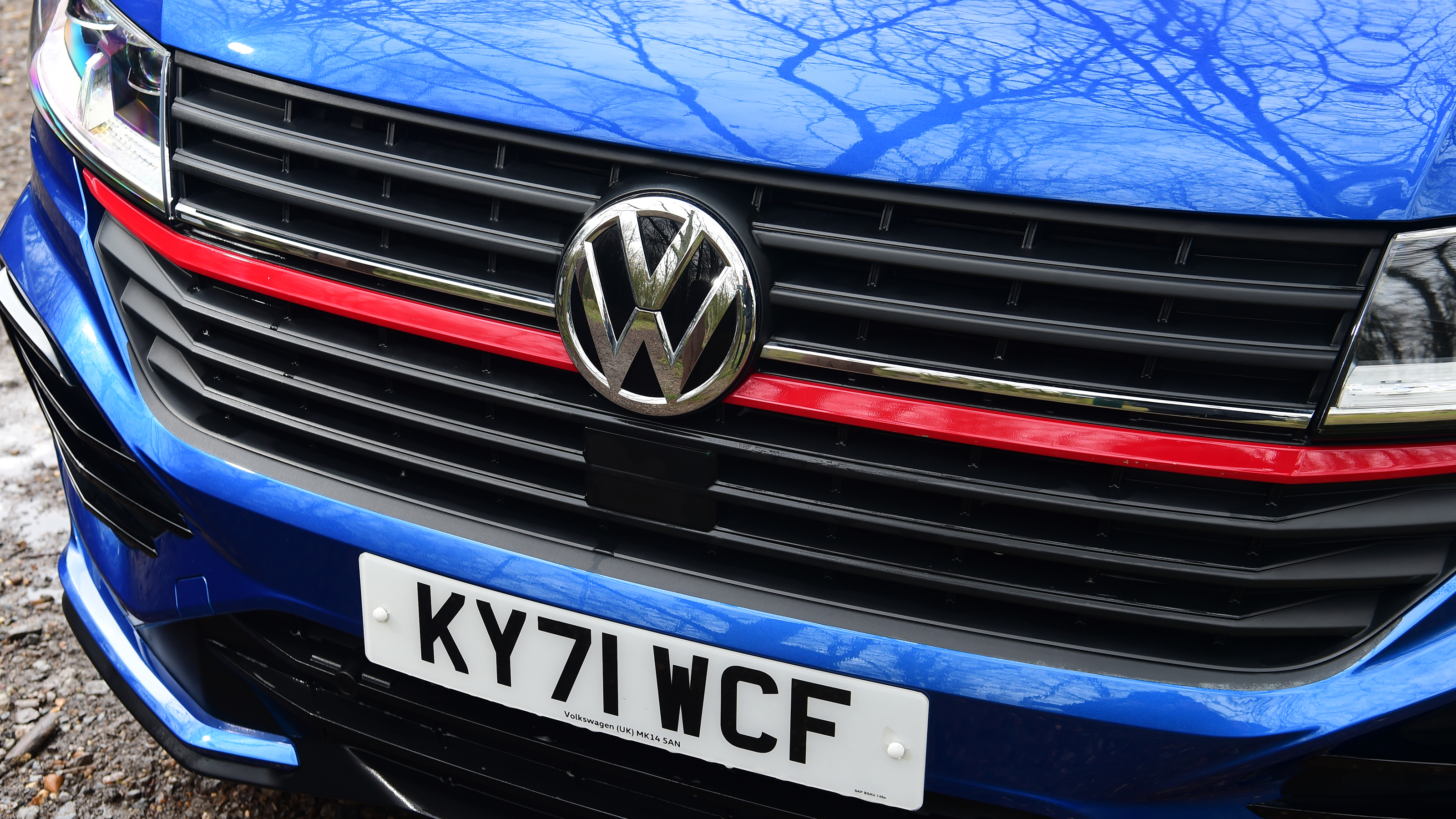 Volkswagen Transporter Sportline - front grille