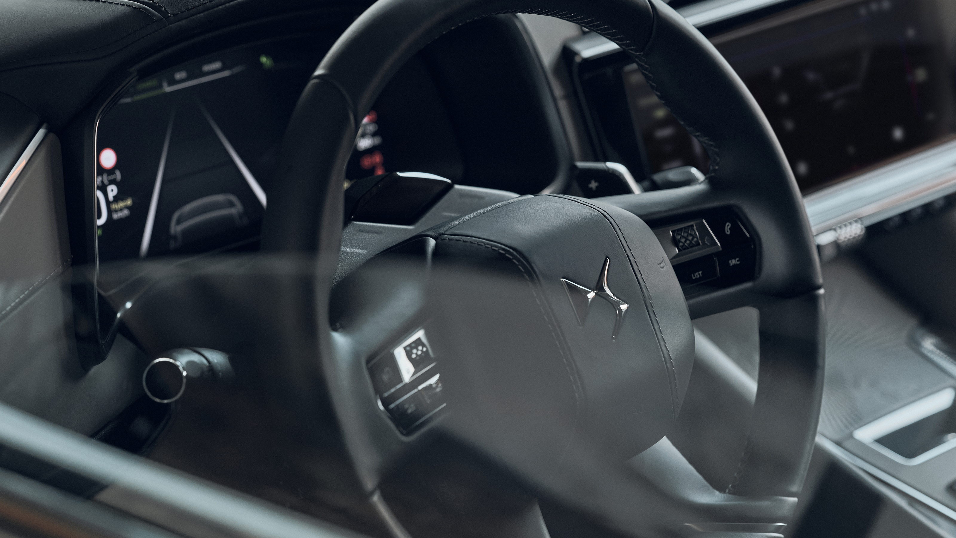DS 9 - steering wheel
