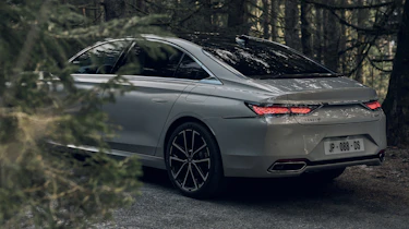 DS 9 - rear