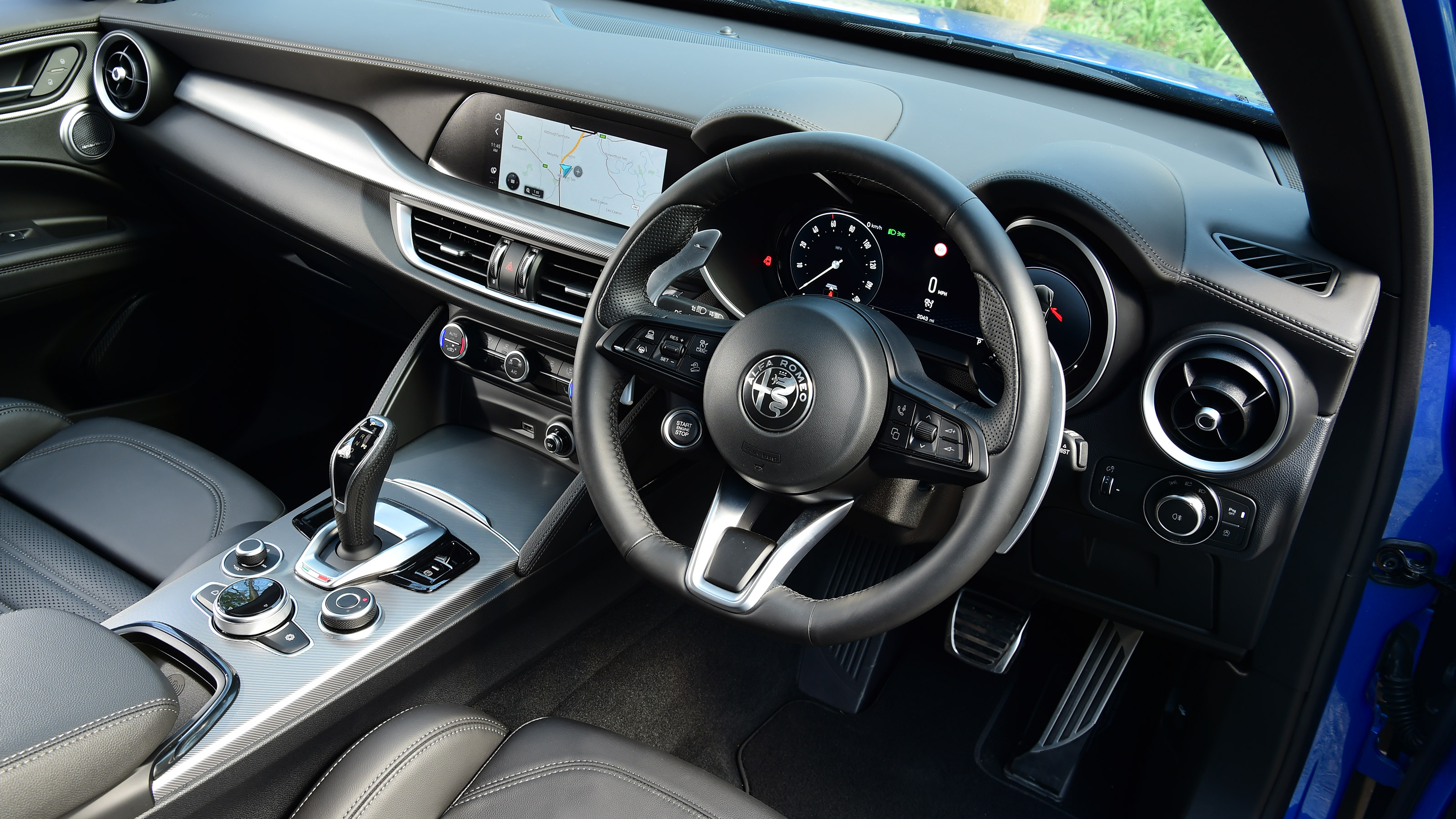 Alfa Romeo Stelvio - dash