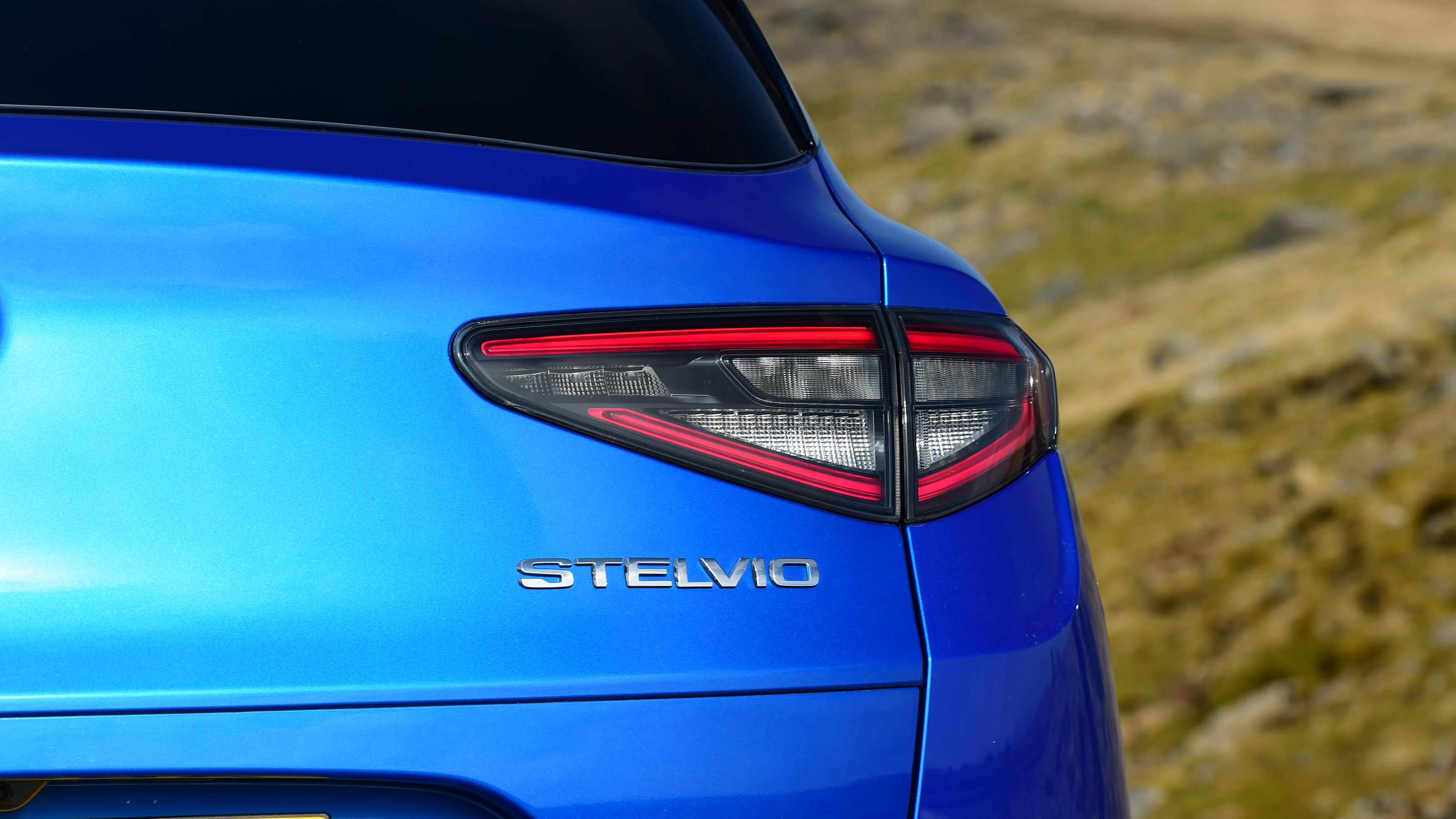 Alfa Romeo Stelvio - rear light