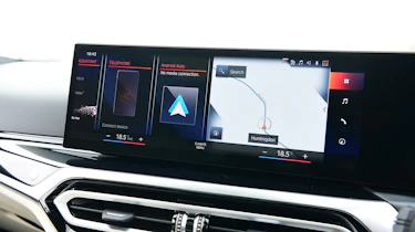 Alpina B3 Touring - screen