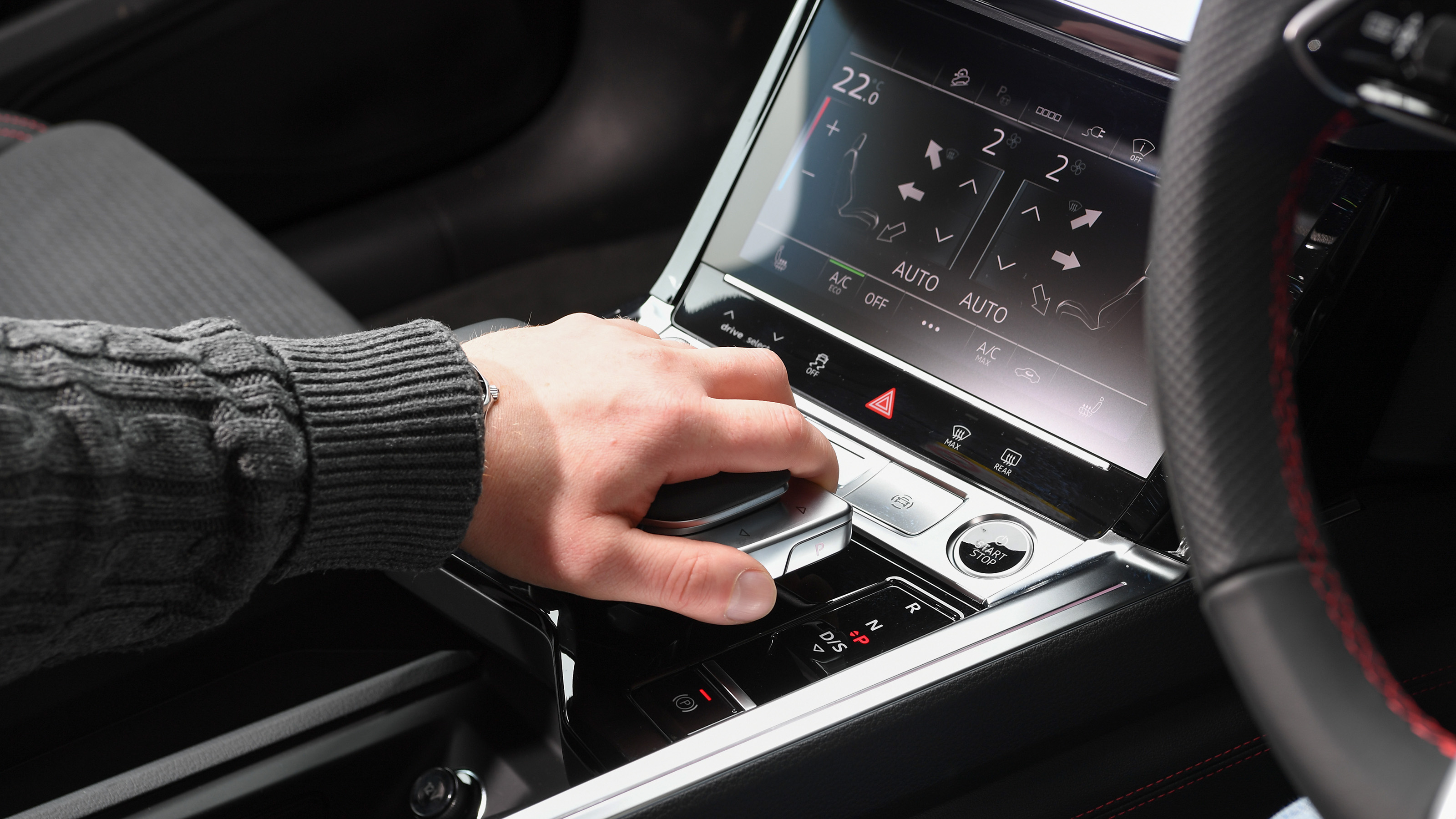 Audi Q8 e-tron - gear selector