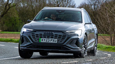 Audi Q8 e-tron - front cornering