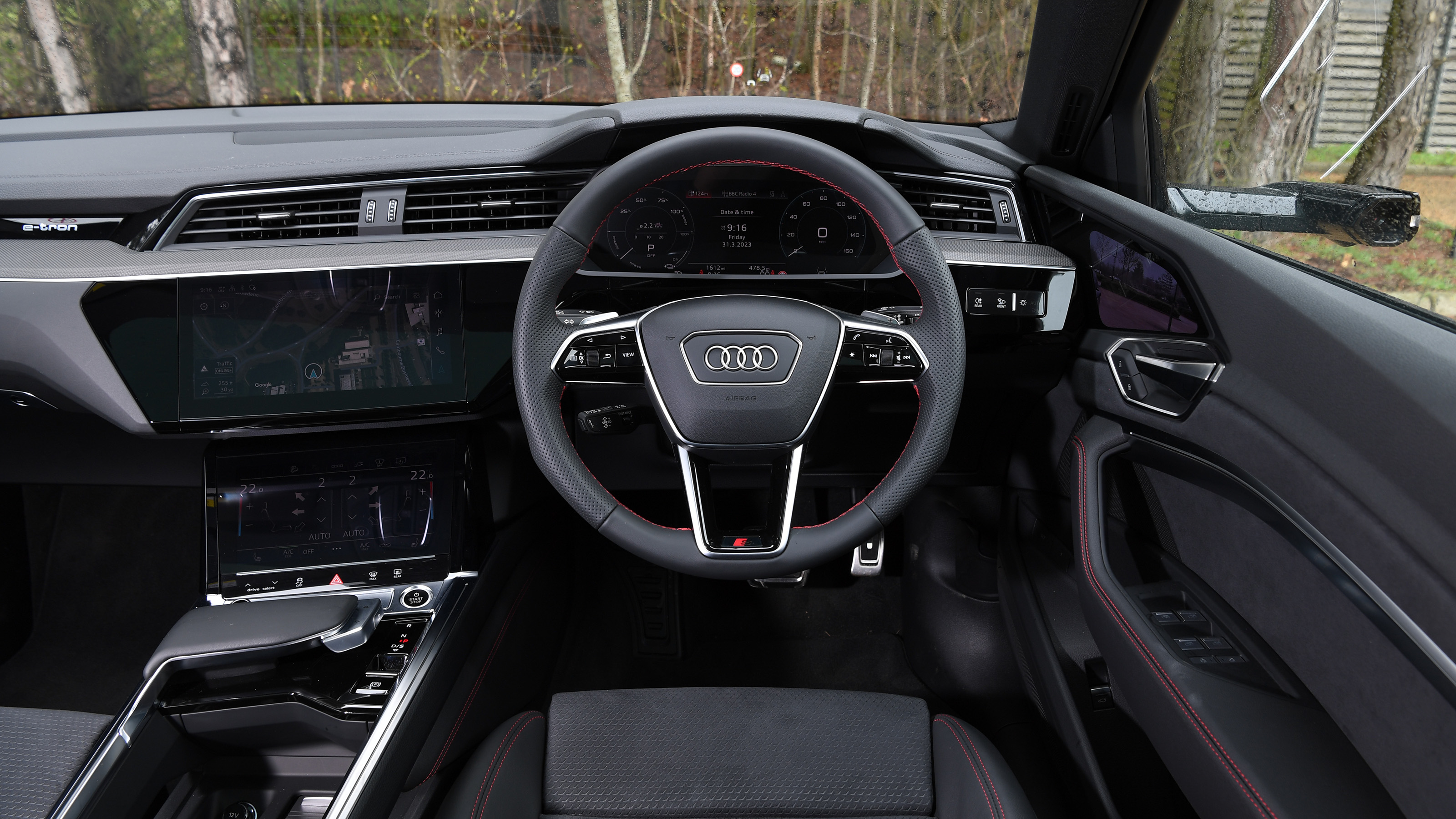 Audi Q8 e-tron - interior