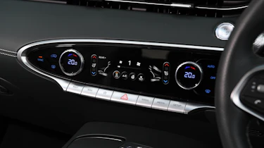 Genesis Electrified GV70 - climate controls