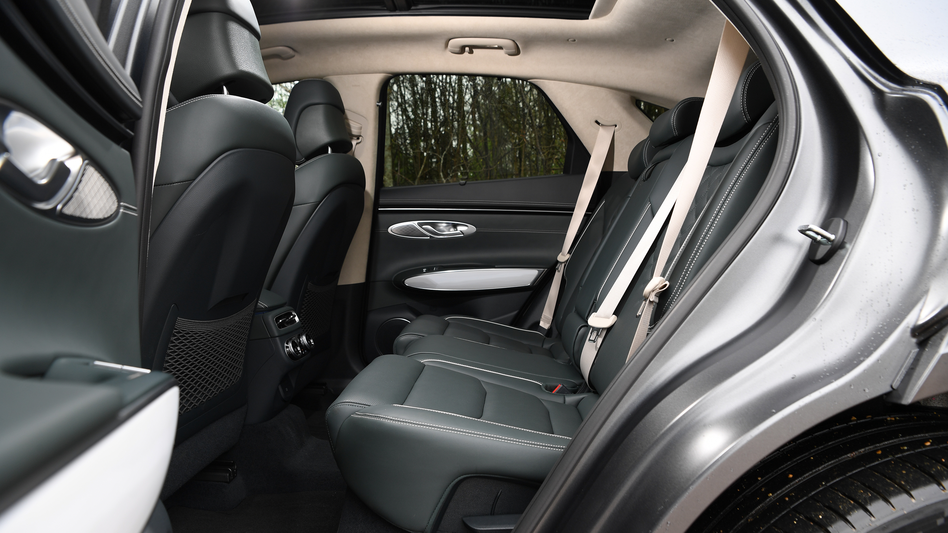 Genesis Electrified GV70 - rear seats