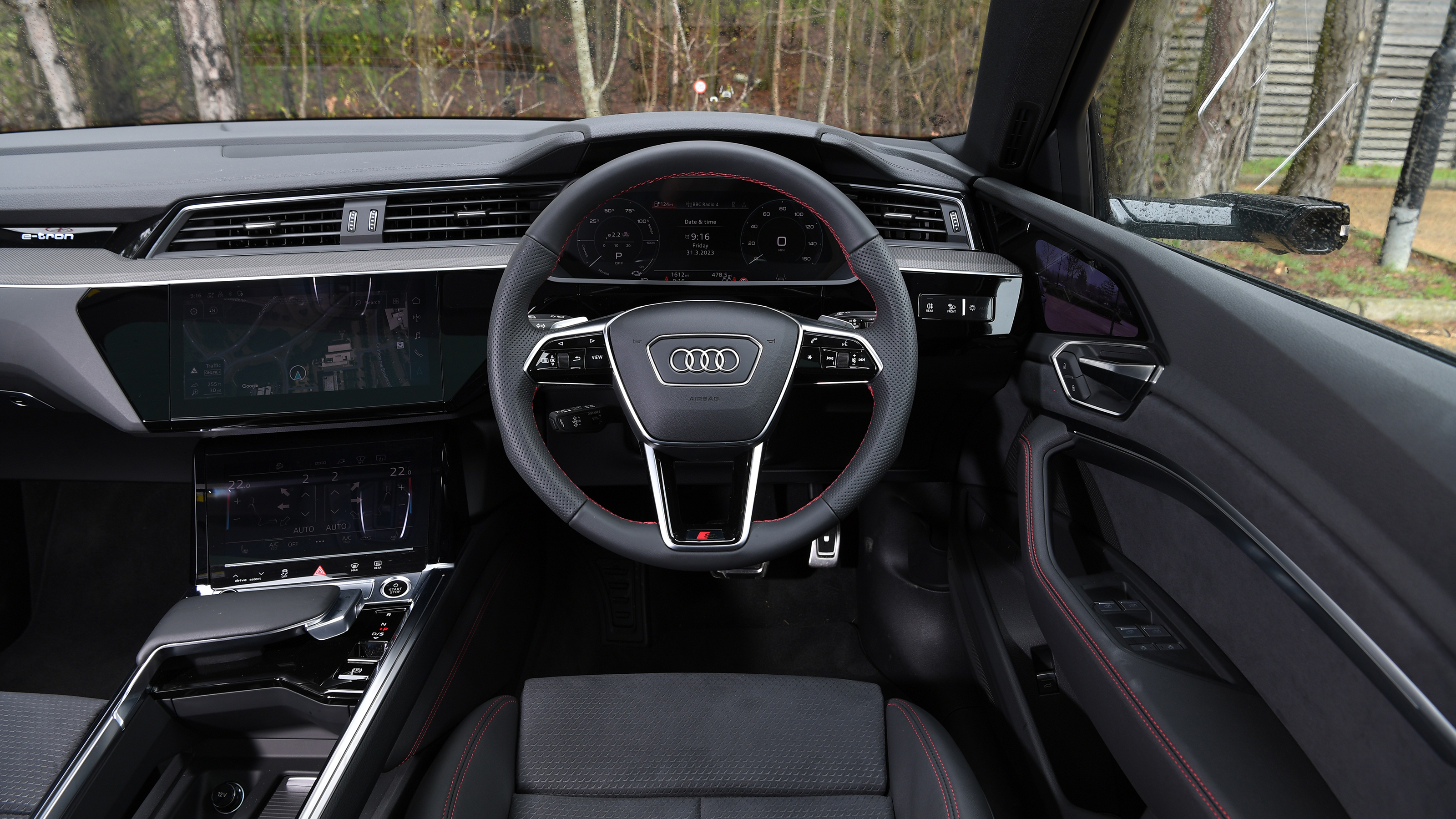 Audi Q8 e-tron - interior