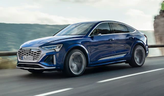 Audi SQ8 Sportback - front tracking